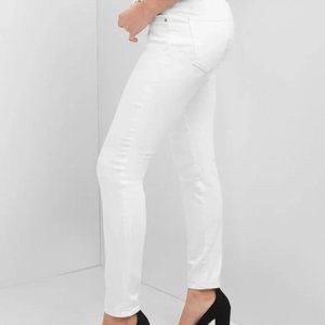 Gap - Mid Rise Curvy True Skinny Jeans